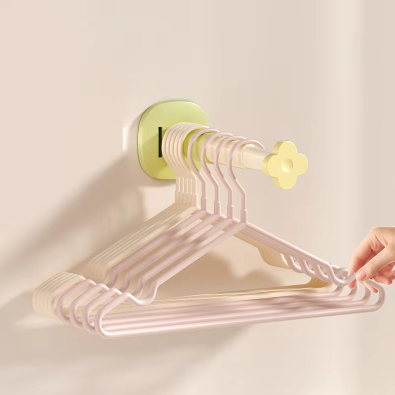 Installation Retractable And Adjustable Length Home Use Hanger Storage Container Hanger Storage Rack No-Drill Suction Cup